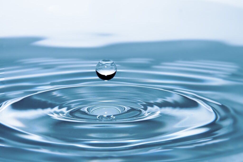 Wasser Wassertropfen fotografieren – So gelingen dir faszinierende Tropfenbilder